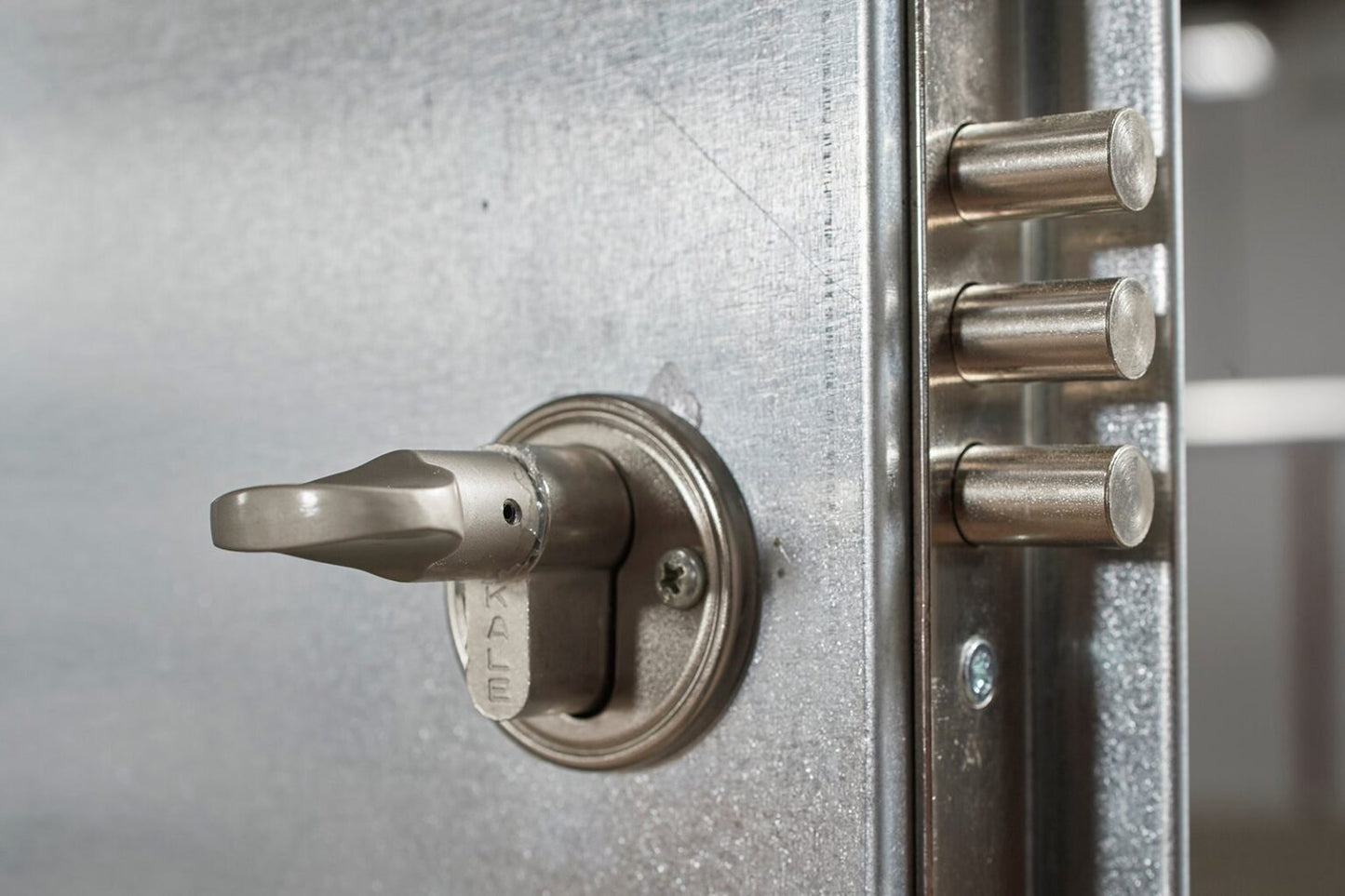 Contenedor de almacenamiento metálico plano (2m)