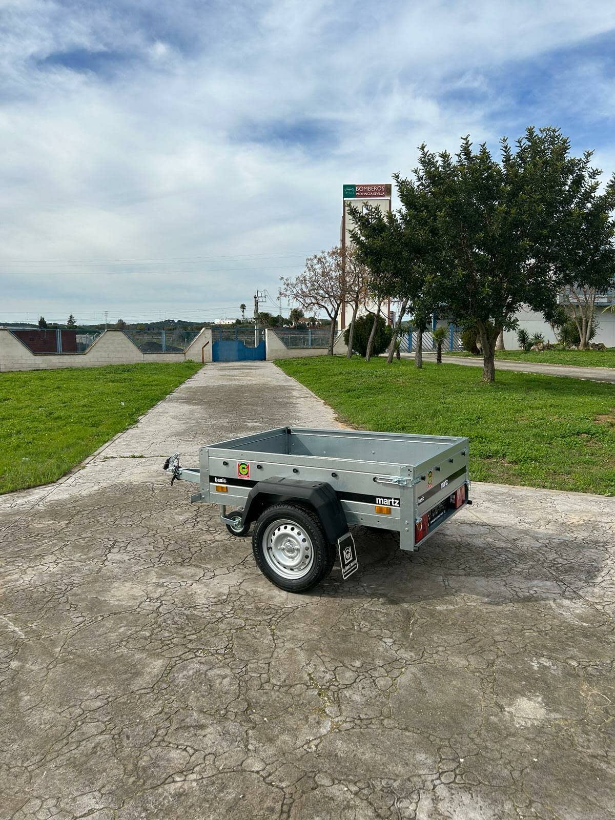 Remolque basic 150 1470x1060x300mm