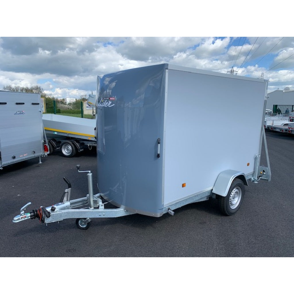 Remolque furgón Lider 42960 – Capacidad 1300 kg.