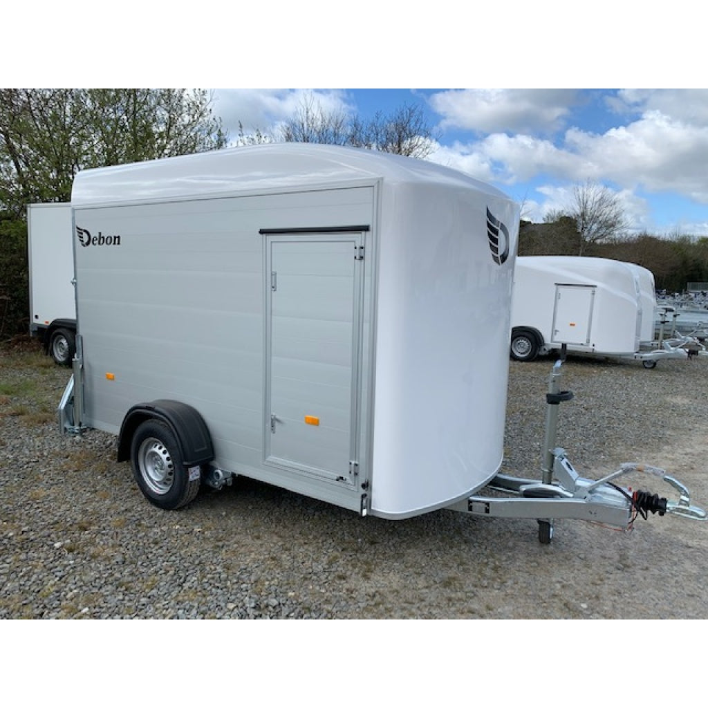 Remolque furgón Road DEBON C300, MMA de 750 kg a 1300 kg.